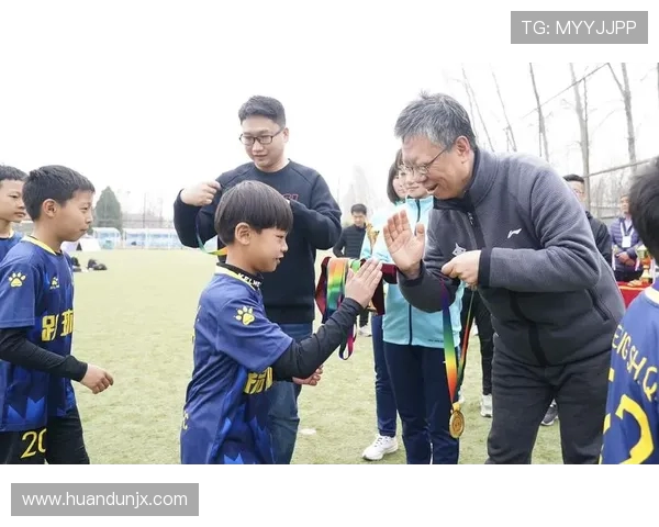 十年归队：百队杯少年的重返之约