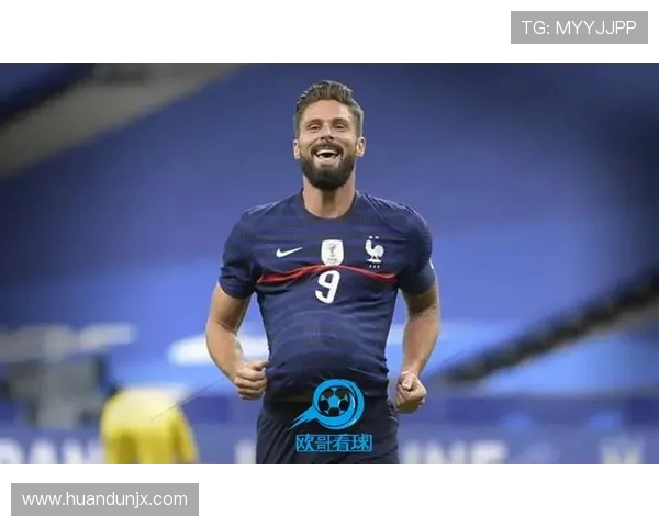 吉鲁乌龙忘带球衣门将救场，38 岁逆天神肌引爆热议