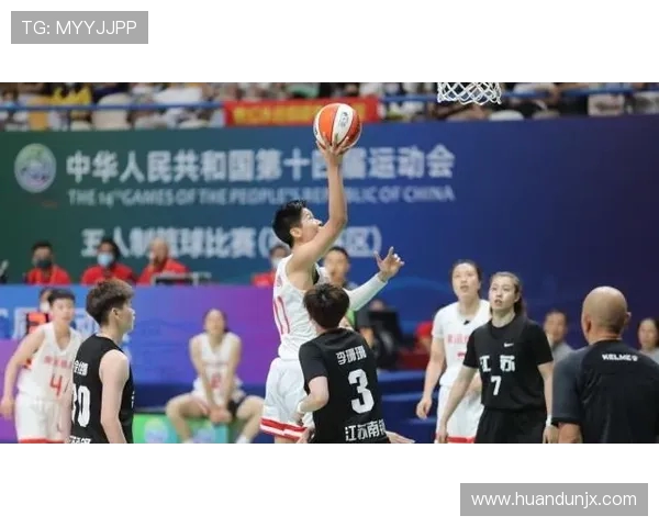 定海神针!杨力维用三分绝杀 + 更衣室暖心时刻 率中国女篮重塑冠军魂 定海神针!杨力维用三分绝杀 + 更衣室暖心时刻 率中国女篮重塑冠军魂