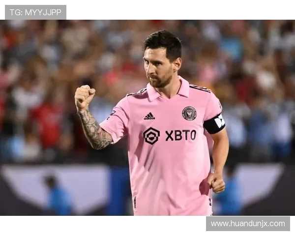 巴尔特拉看台见证世俱杯:前队友齐聚,巴萨传奇为梅西喝彩 巴尔特拉看台见证世俱杯:前队友齐聚,巴萨传奇为梅西喝彩